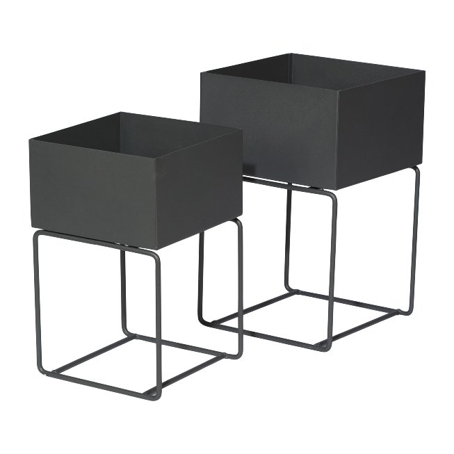 Cachepots on rack