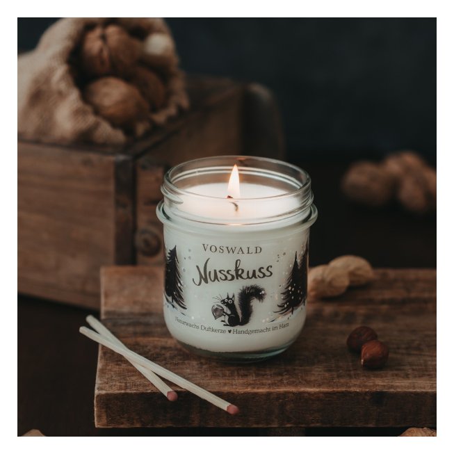 Voswald Scented Candle Nusskuss, 150g contents